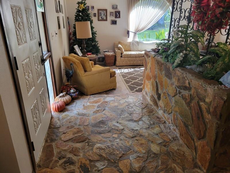 Image 3 of 36 For 18255 Lake Lindsey Road