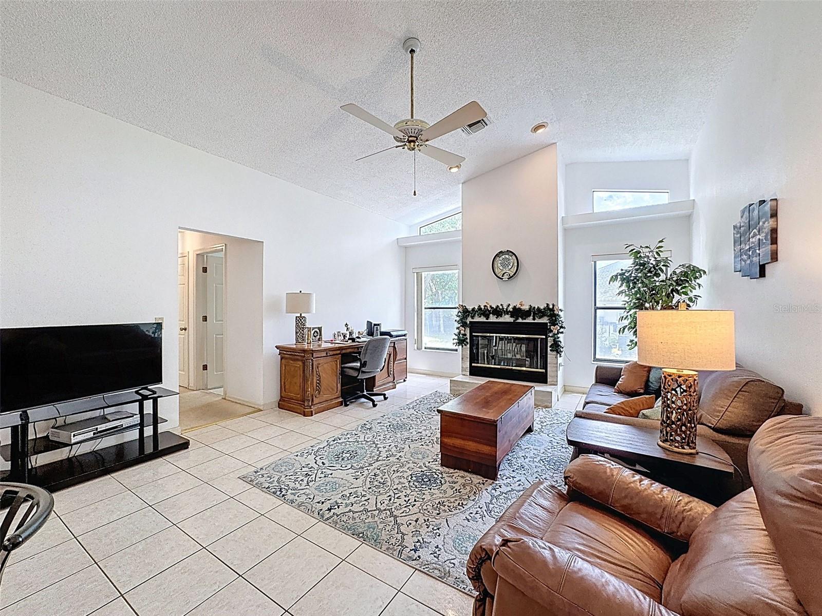 Image 18 of 43 For 1280 Thornton Court