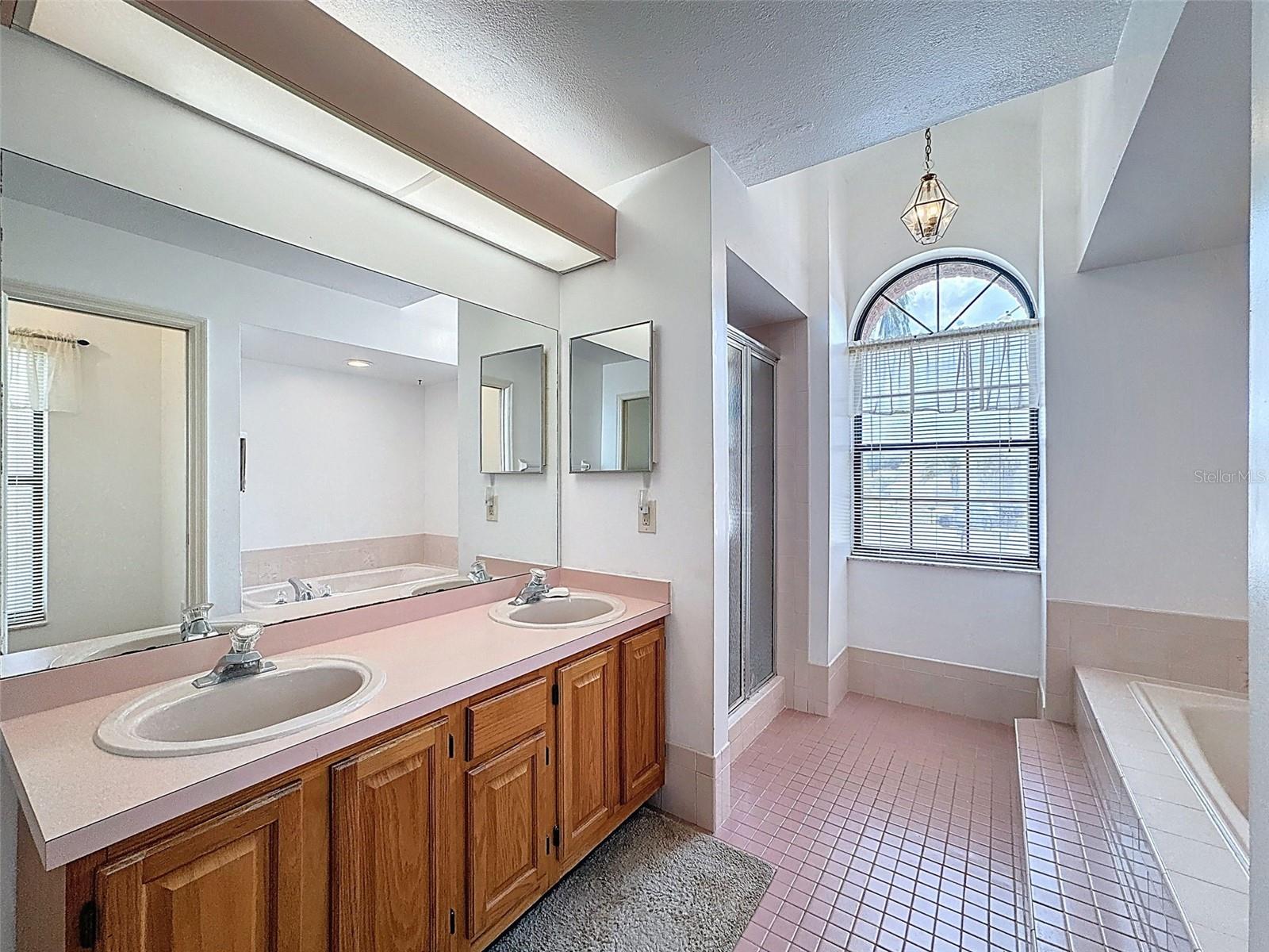 Image 22 of 43 For 1280 Thornton Court