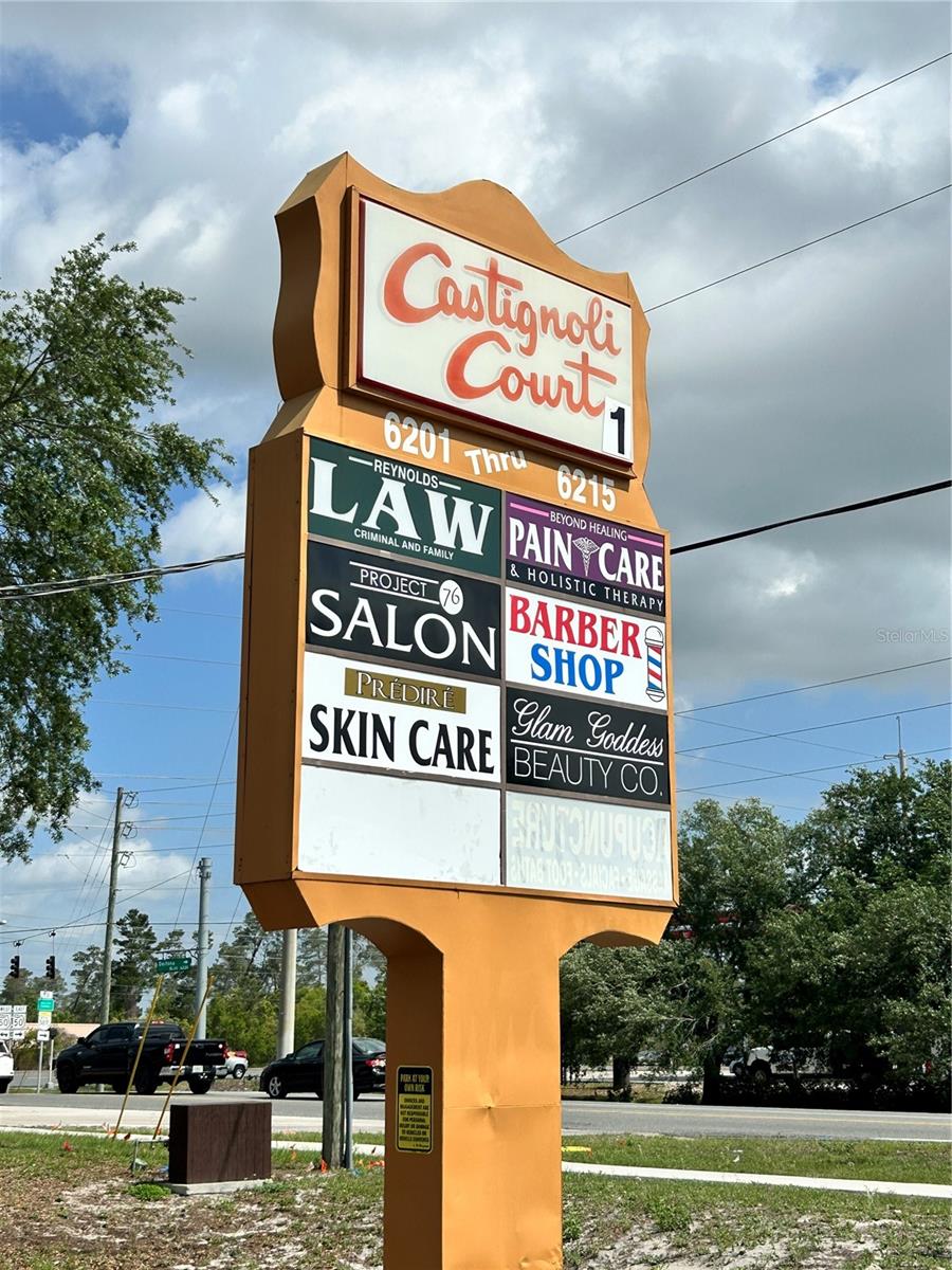 Listing photo id 8 for 6185 Deltona Boulevard