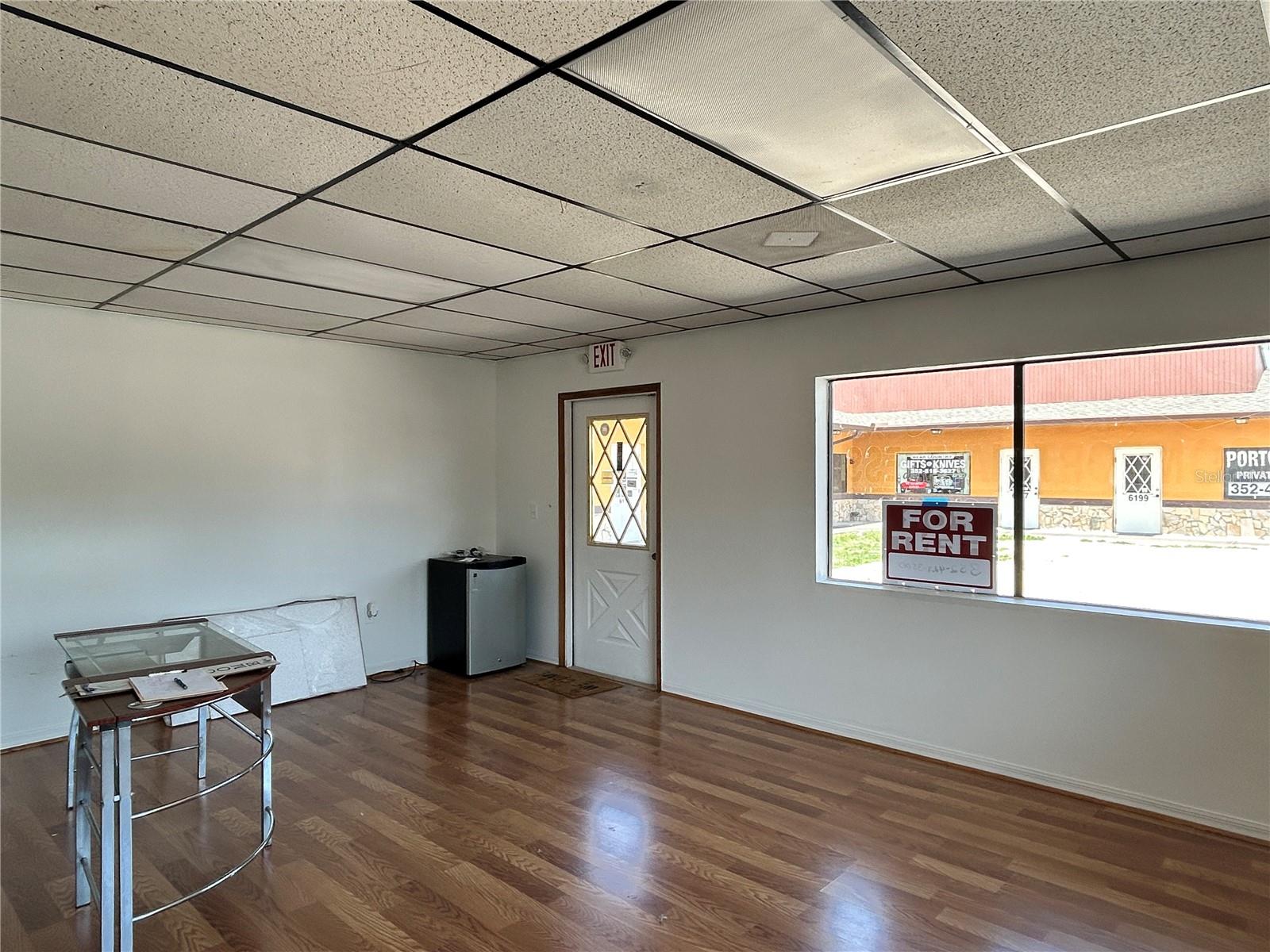Listing photo id 0 for 6185 Deltona Boulevard