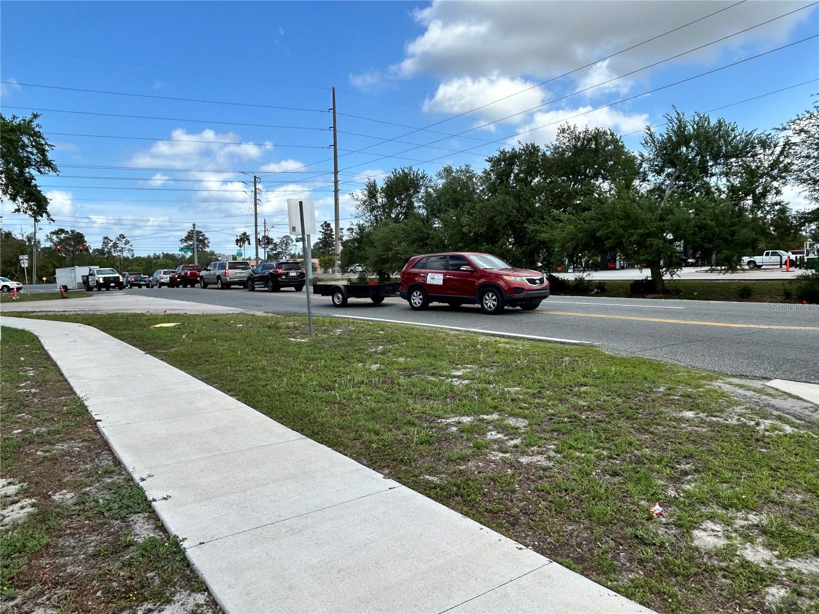 Listing photo id 7 for 6185 Deltona Boulevard