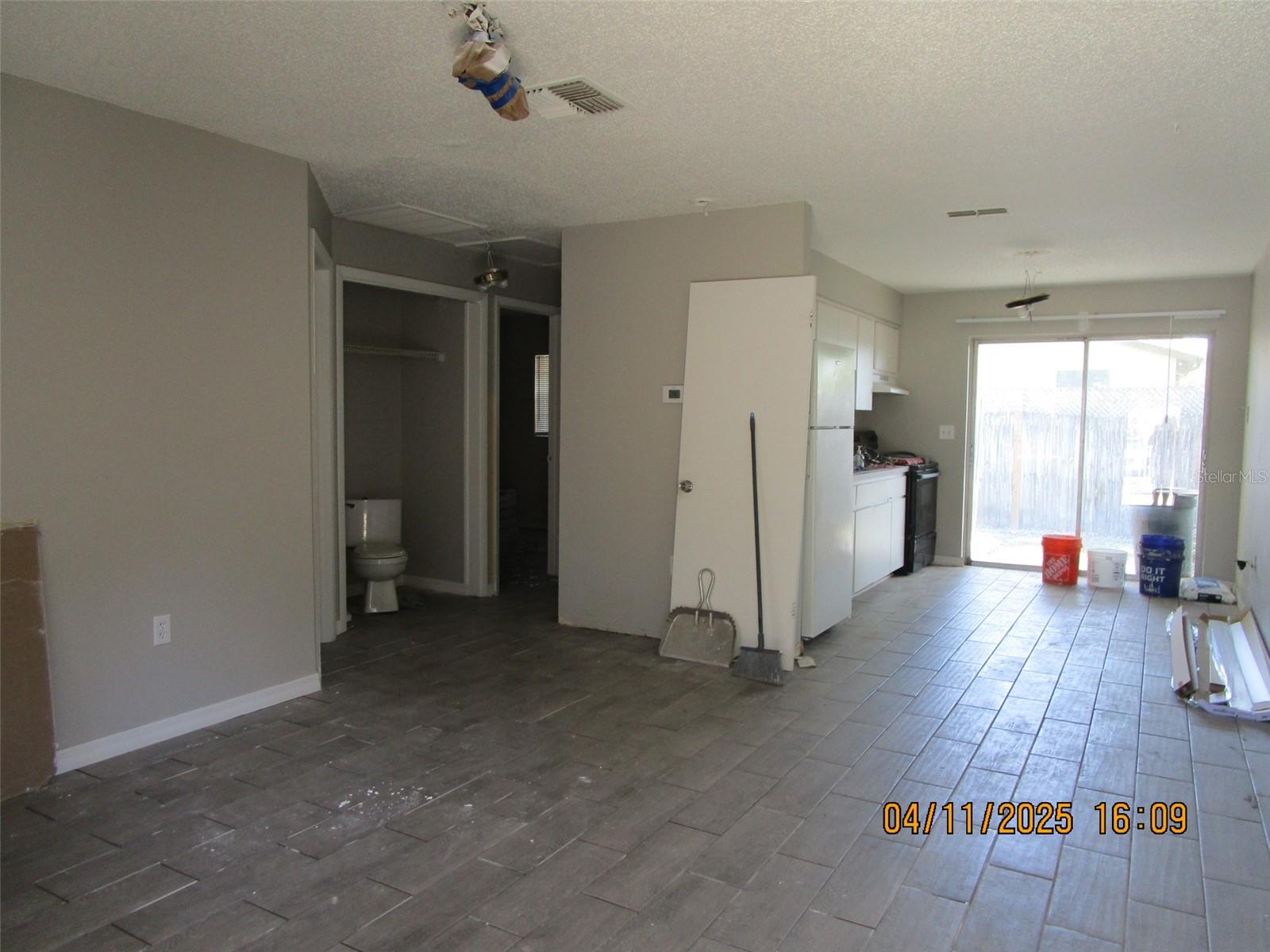 Image 3 of 10 For 6018 Antrim Street