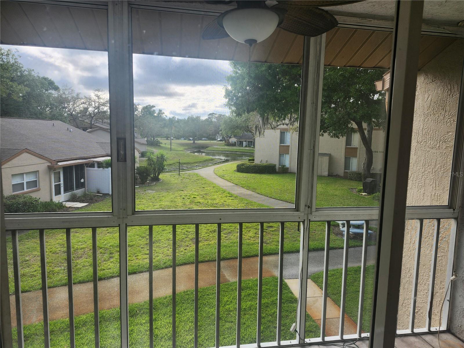 Listing photo id 15 for 12119 Sunny Glen Lane G2