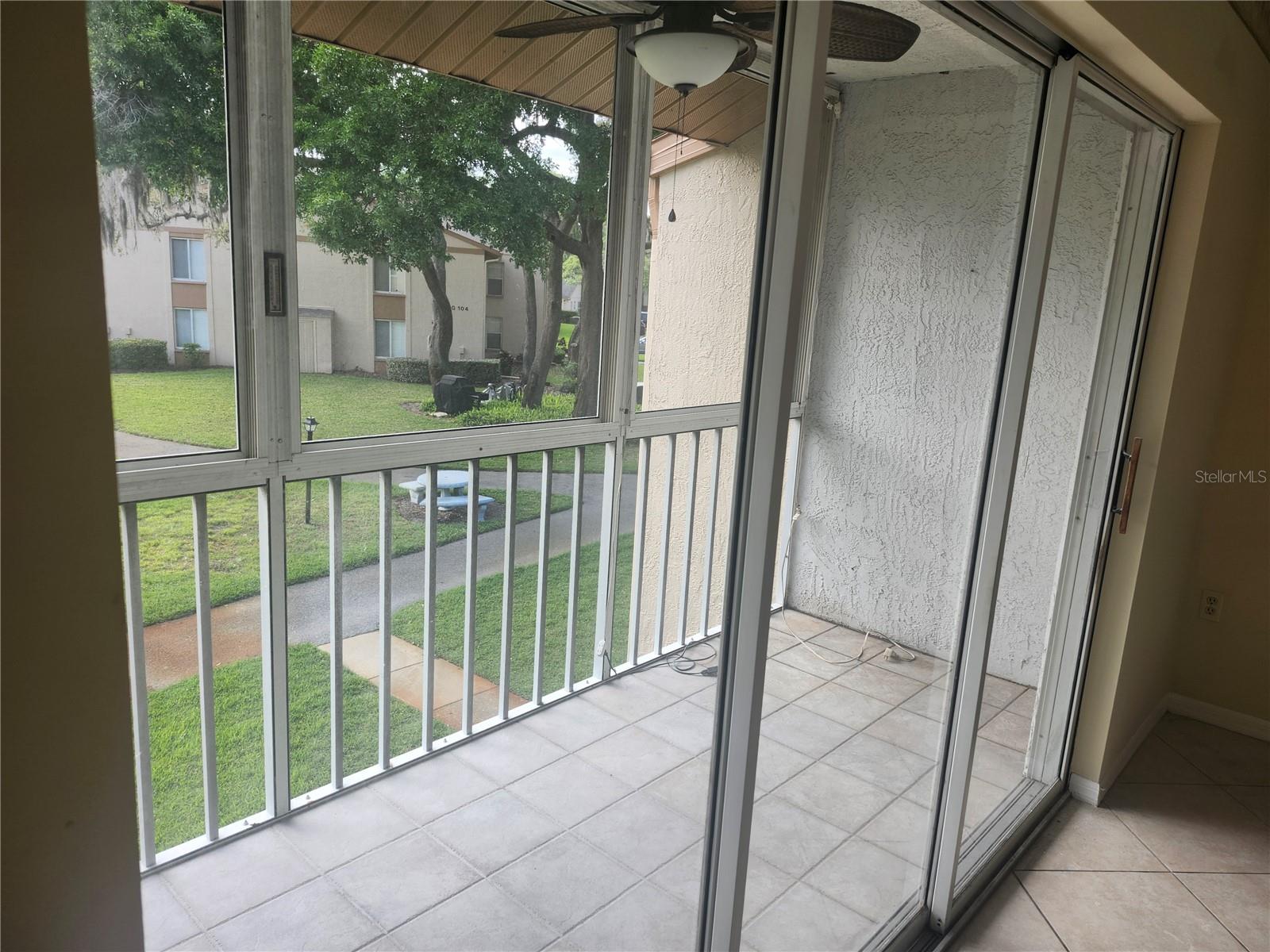 Listing photo id 21 for 12119 Sunny Glen Lane G2