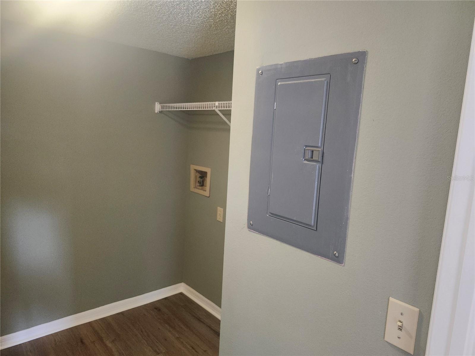 Listing photo id 23 for 12119 Sunny Glen Lane G2