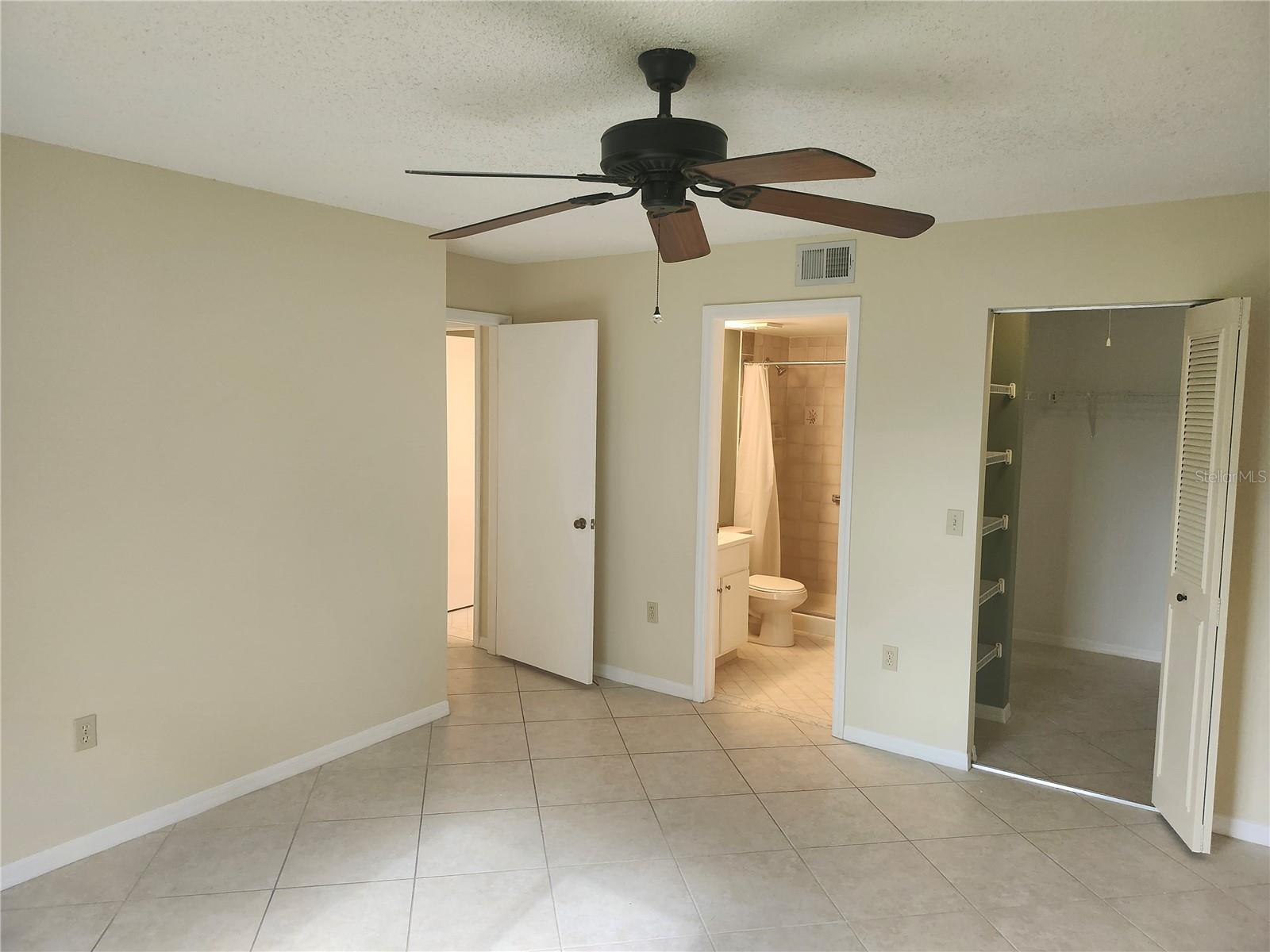 Listing photo id 34 for 12119 Sunny Glen Lane G2