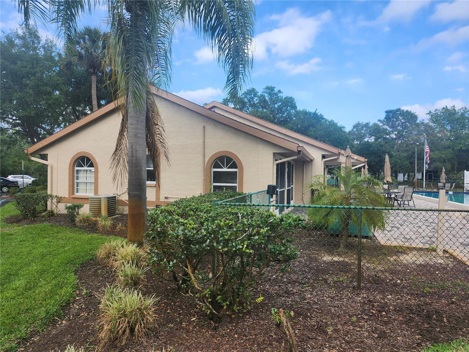 Listing photo id 38 for 12119 Sunny Glen Lane G2