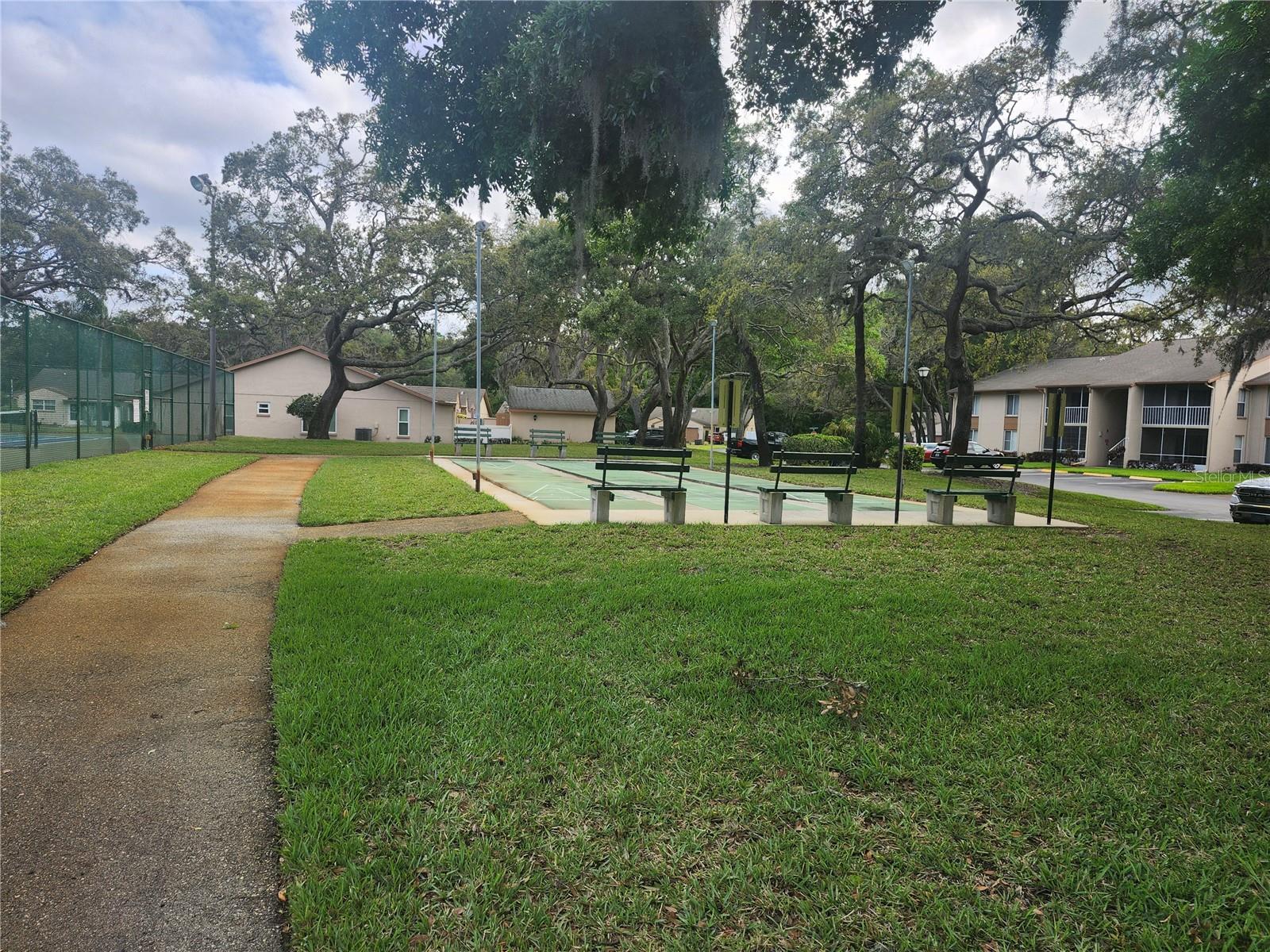 Listing photo id 41 for 12119 Sunny Glen Lane G2