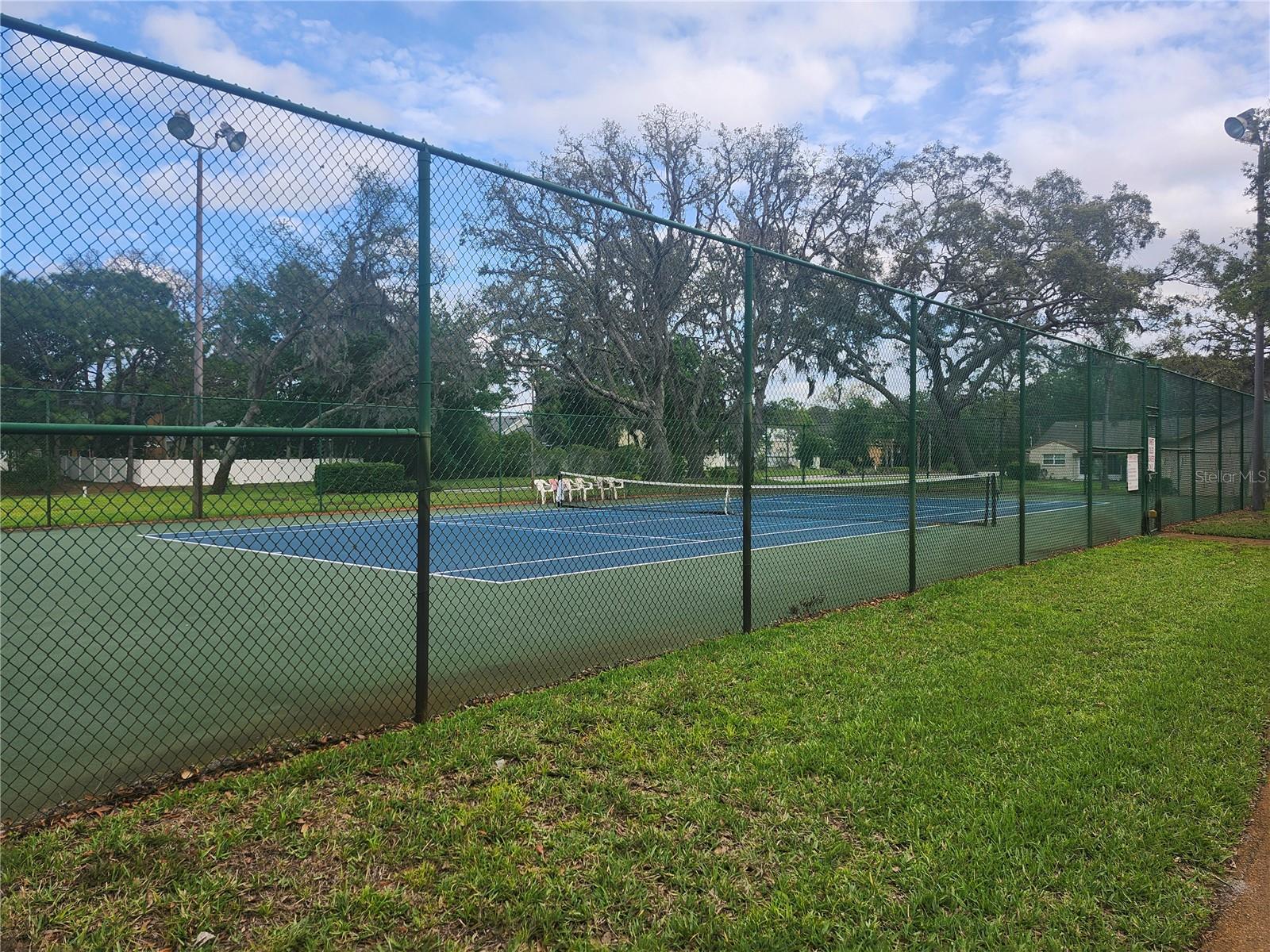 Listing photo id 43 for 12119 Sunny Glen Lane G2