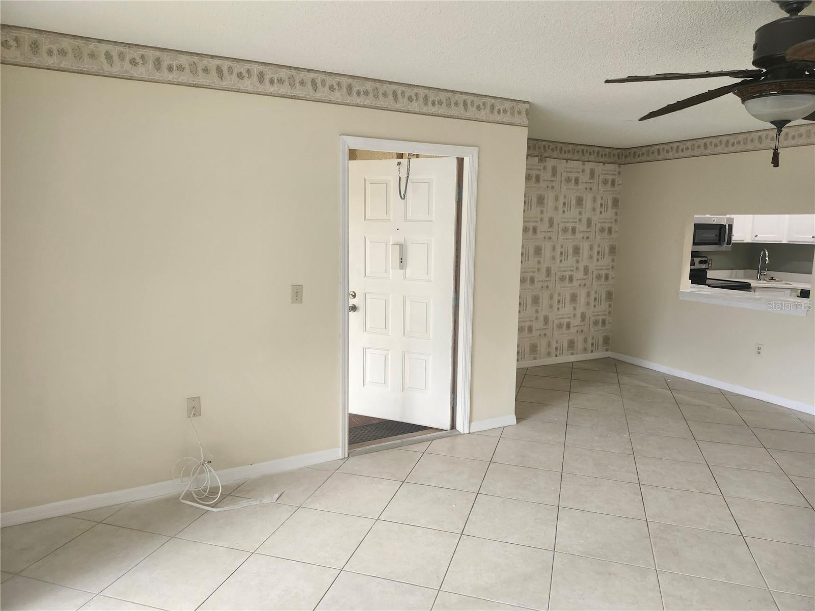 Listing photo id 6 for 12119 Sunny Glen Lane G2