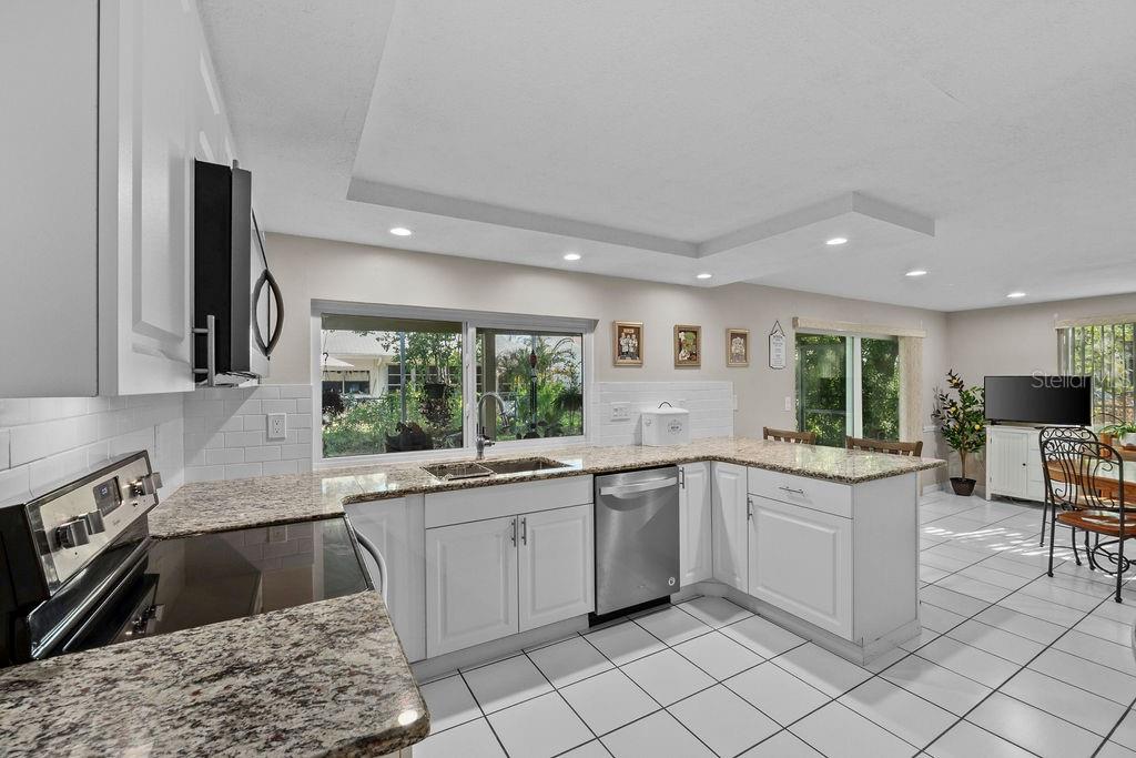 Image 15 of 49 For 8505 Lincolnshire Drive