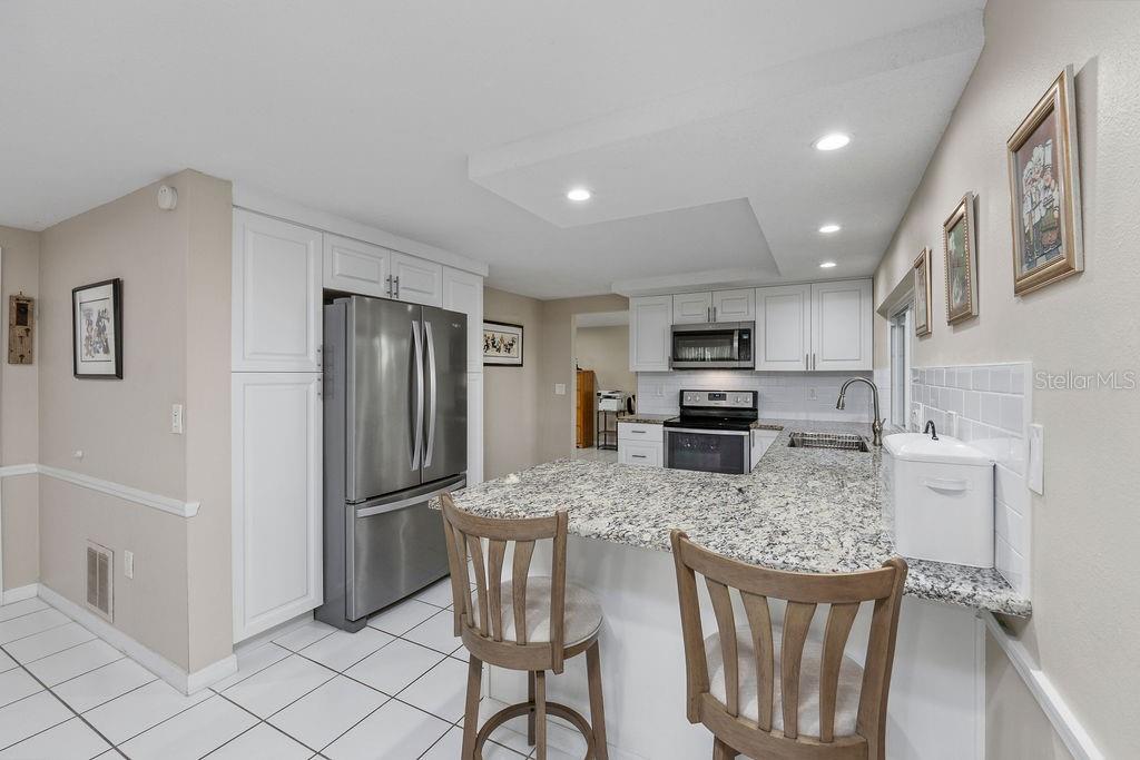 Image 19 of 49 For 8505 Lincolnshire Drive
