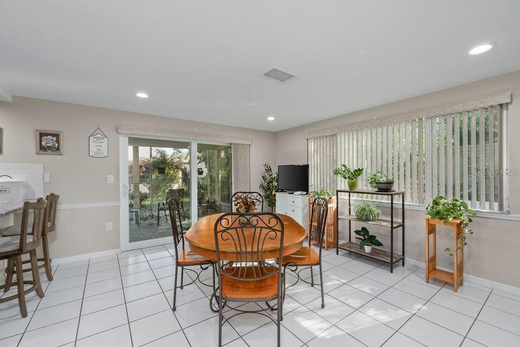 Image 22 of 49 For 8505 Lincolnshire Drive