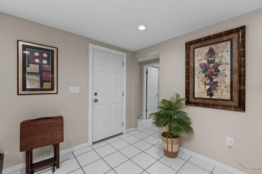 Image 9 of 49 For 8505 Lincolnshire Drive