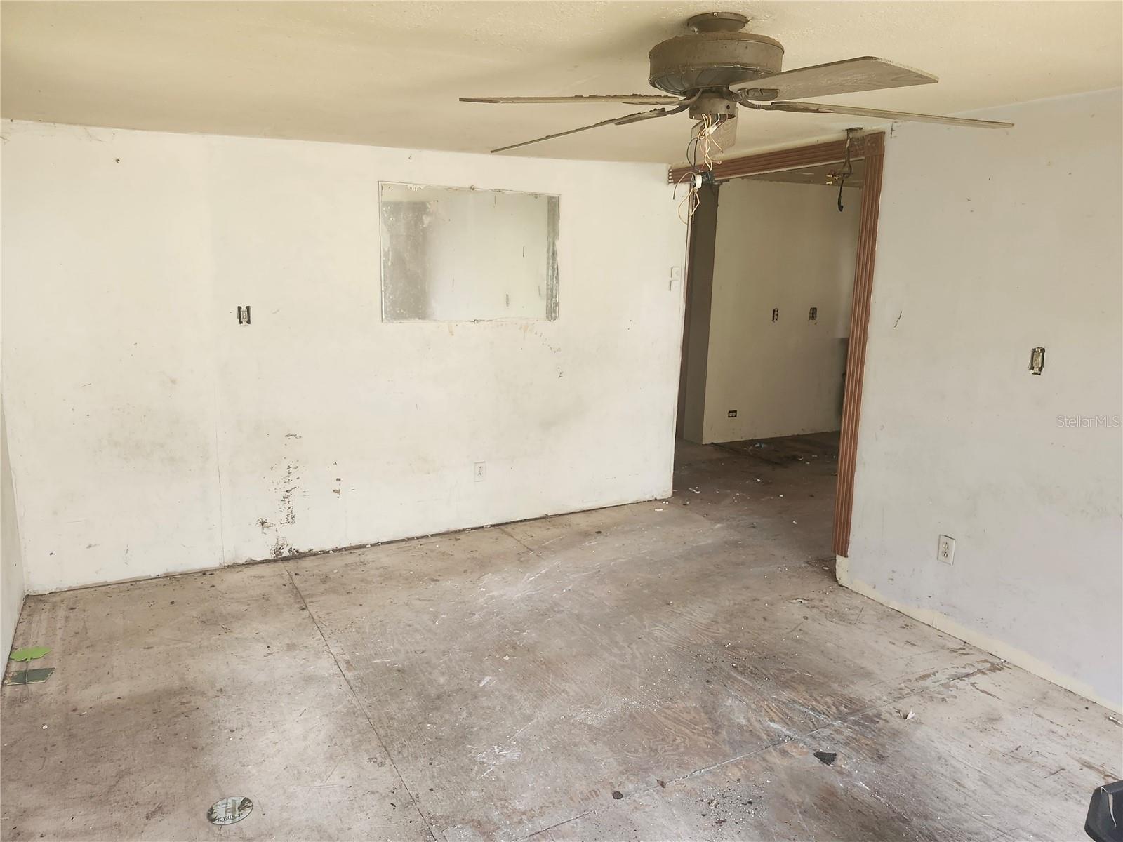 Listing photo id 17 for 13120 Davista Avenue