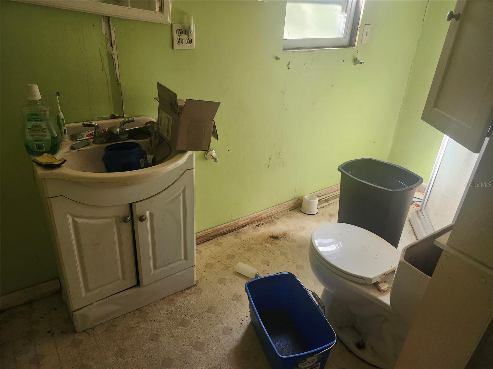 Listing photo id 21 for 13120 Davista Avenue
