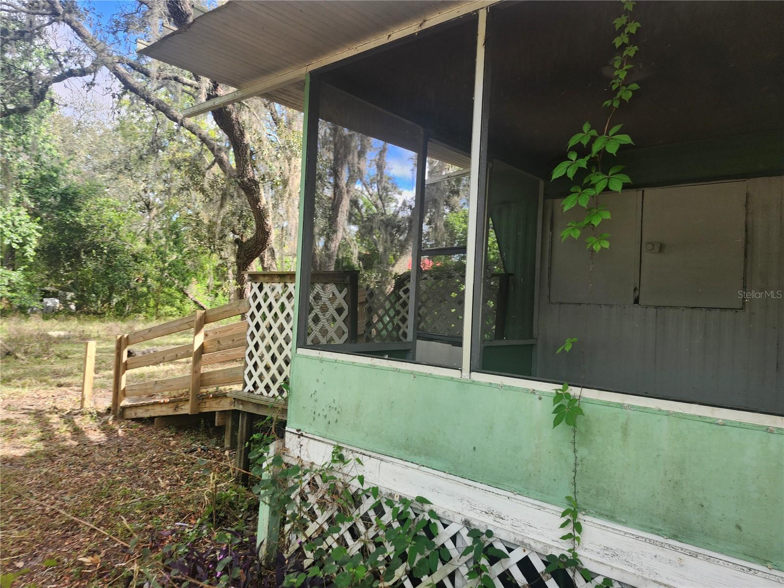 Listing photo id 1 for 13120 Davista Avenue