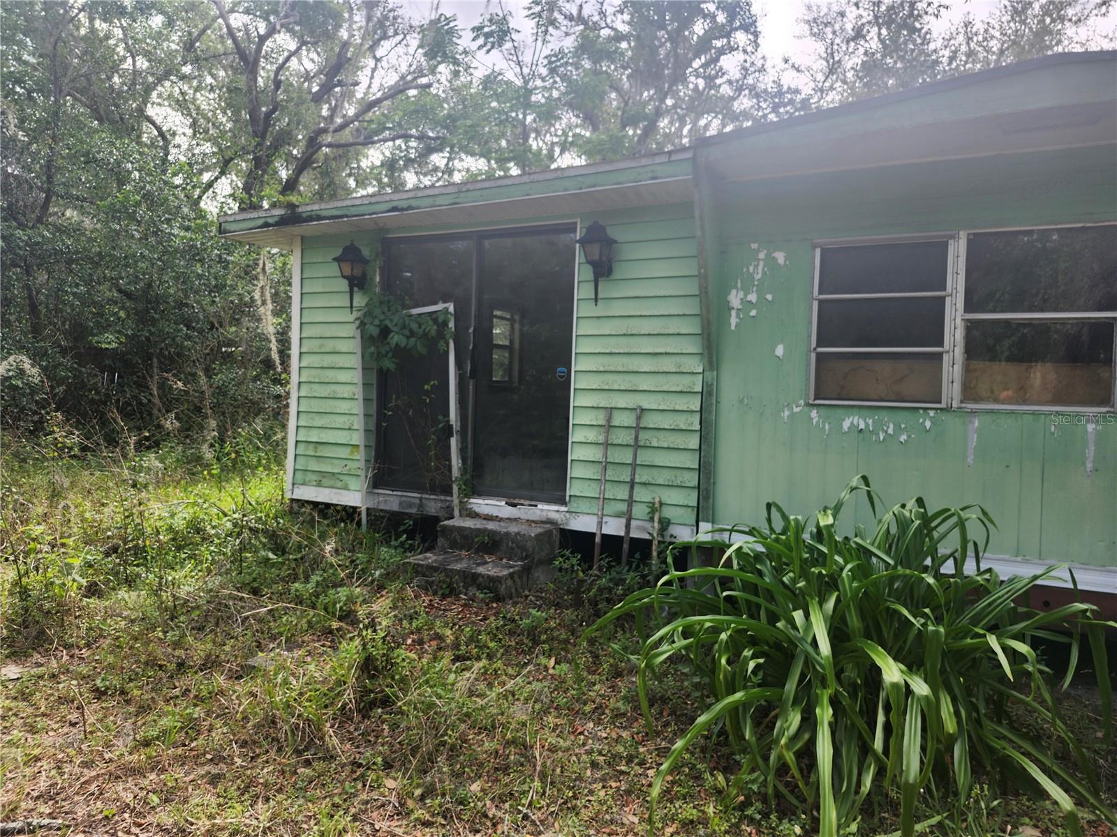 Listing photo id 28 for 13120 Davista Avenue