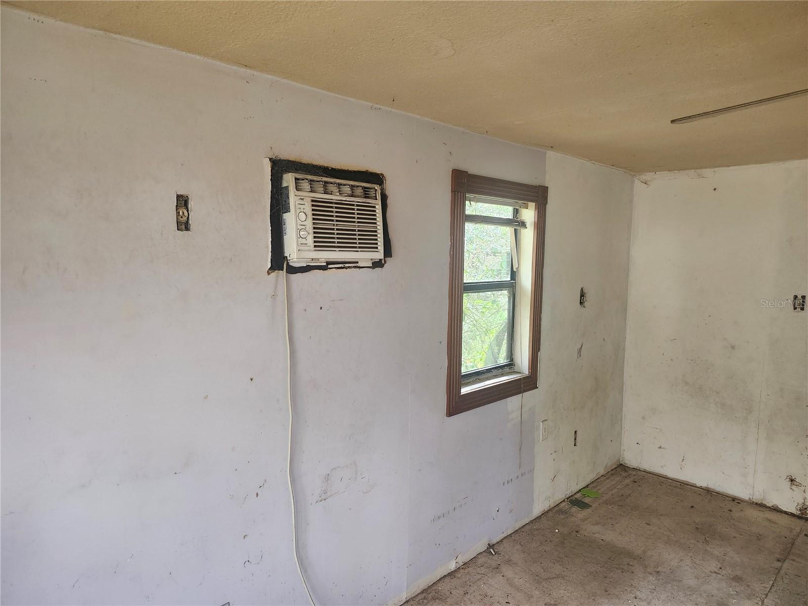 Listing photo id 43 for 13120 Davista Avenue