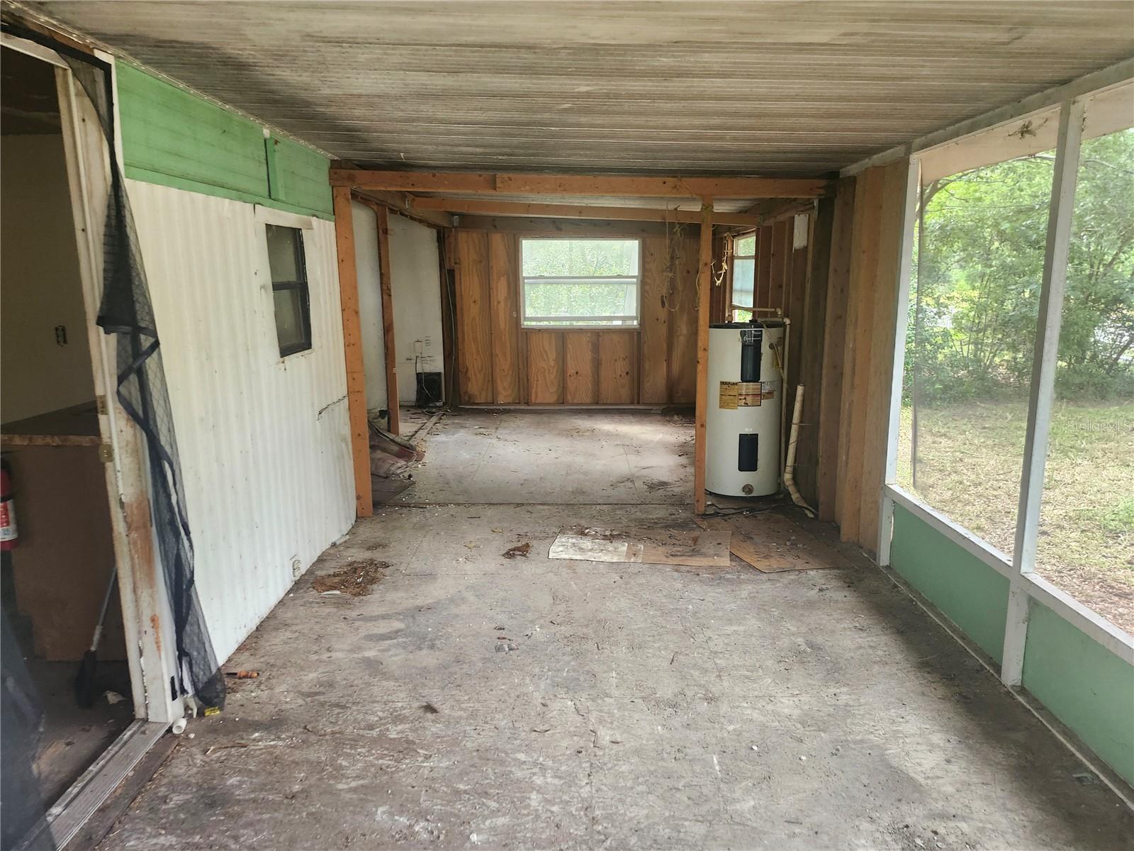 Listing photo id 4 for 13120 Davista Avenue