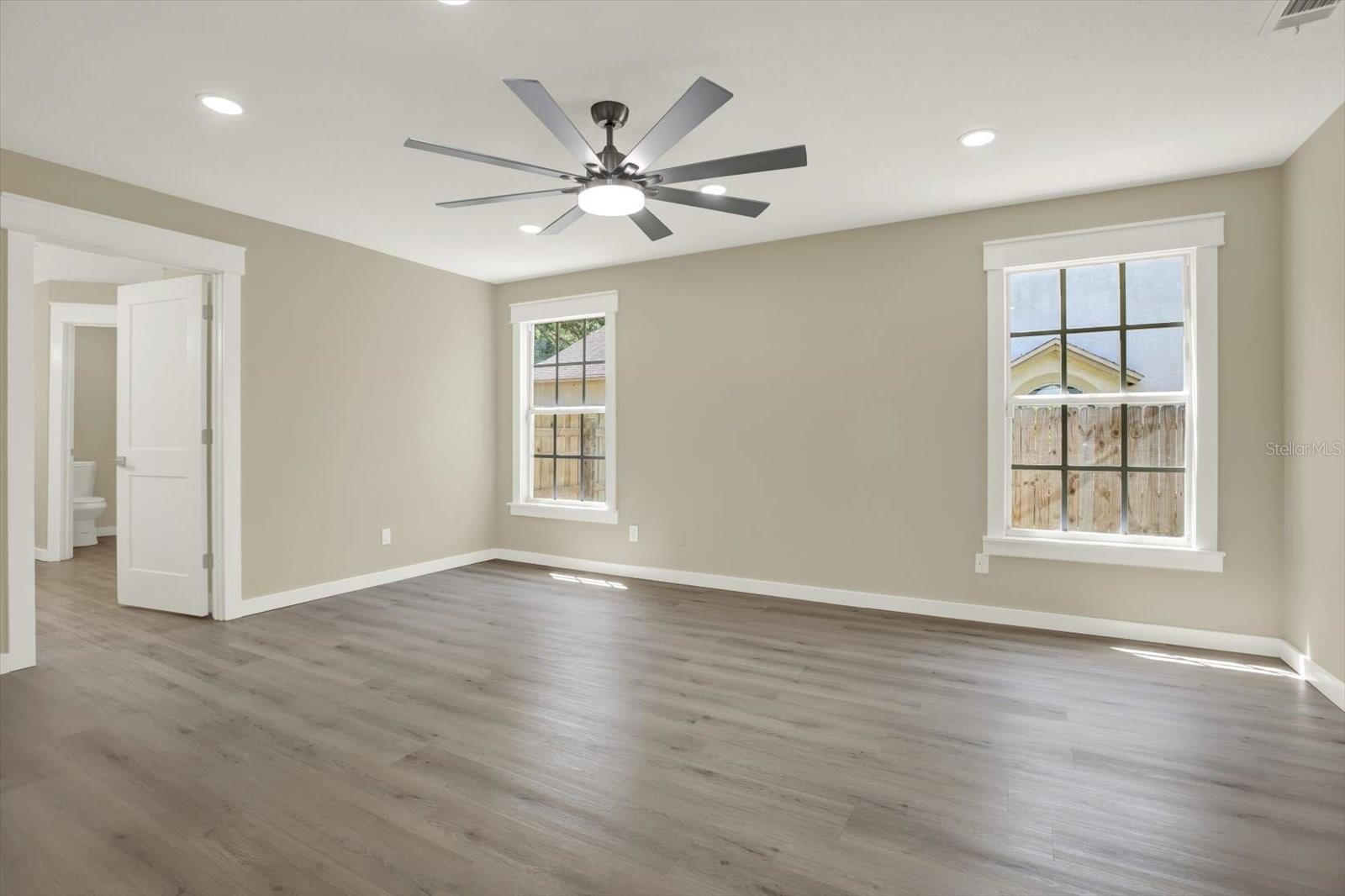 Image 19 of 50 For 10423 Ashley Oaks Drive