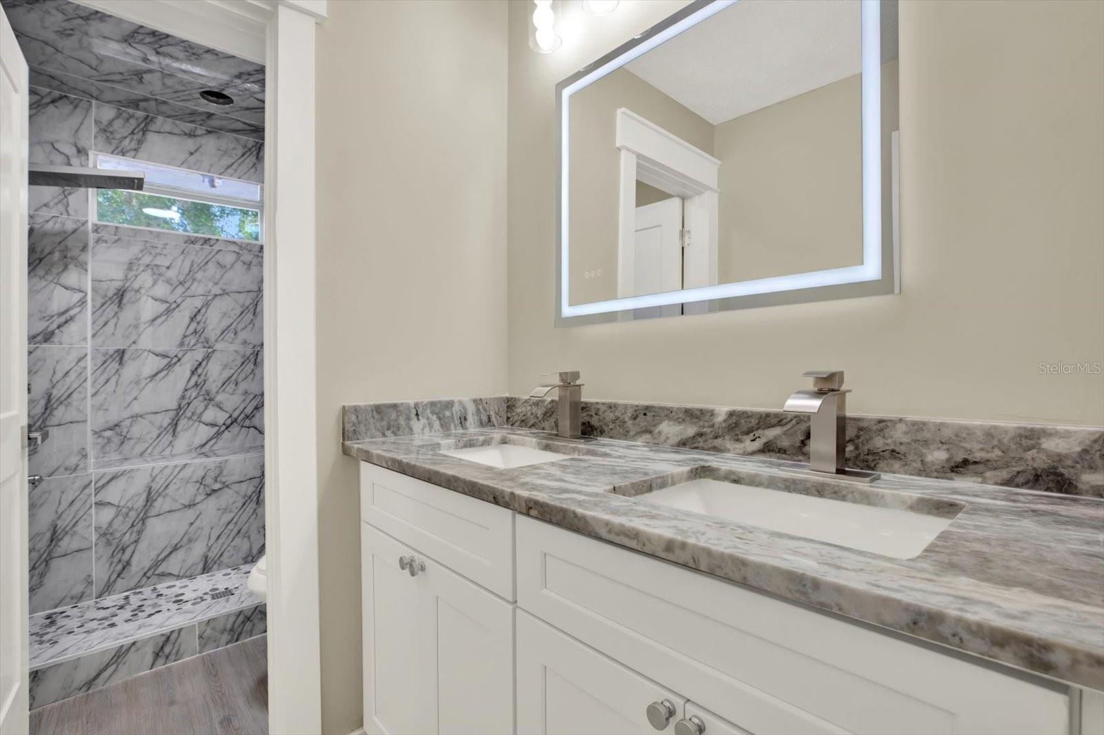 Image 31 of 50 For 10423 Ashley Oaks Drive