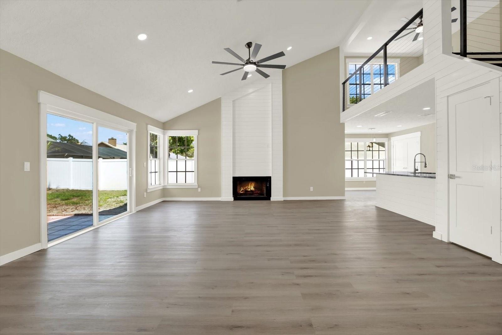 Image 6 of 50 For 10423 Ashley Oaks Drive