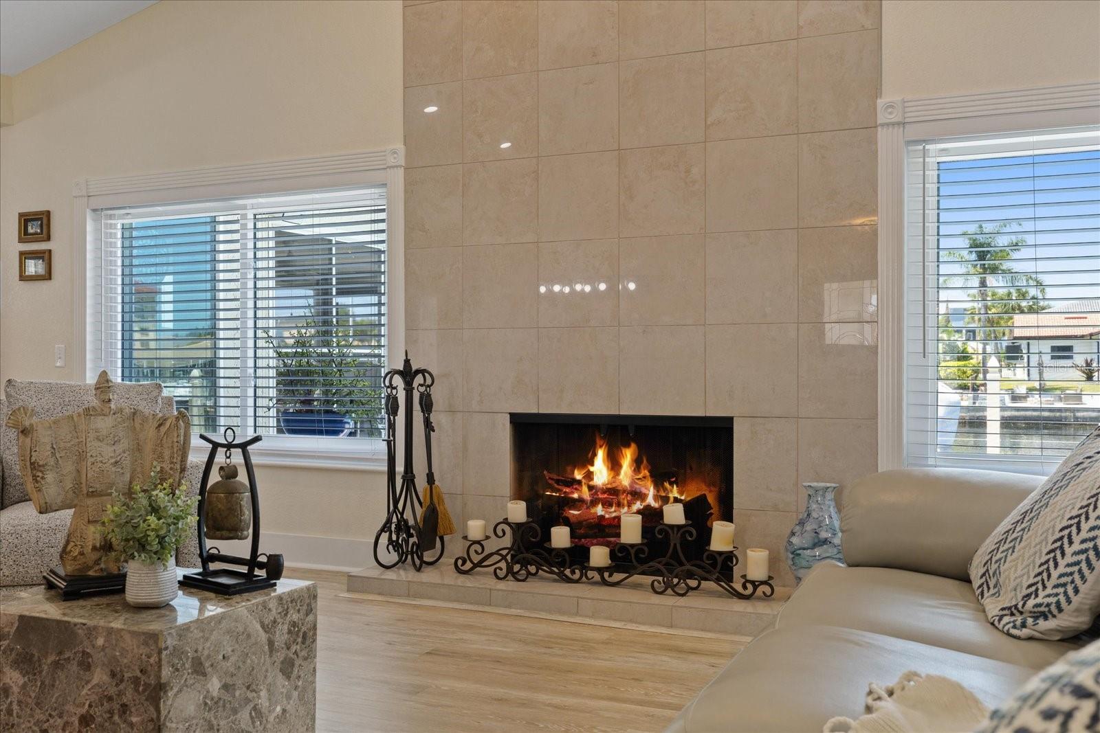 Listing photo id 12 for 5033 Cabrilla Court