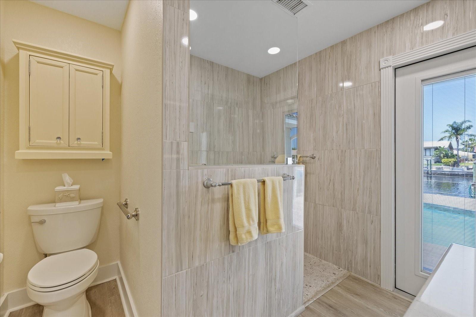 Listing photo id 26 for 5033 Cabrilla Court