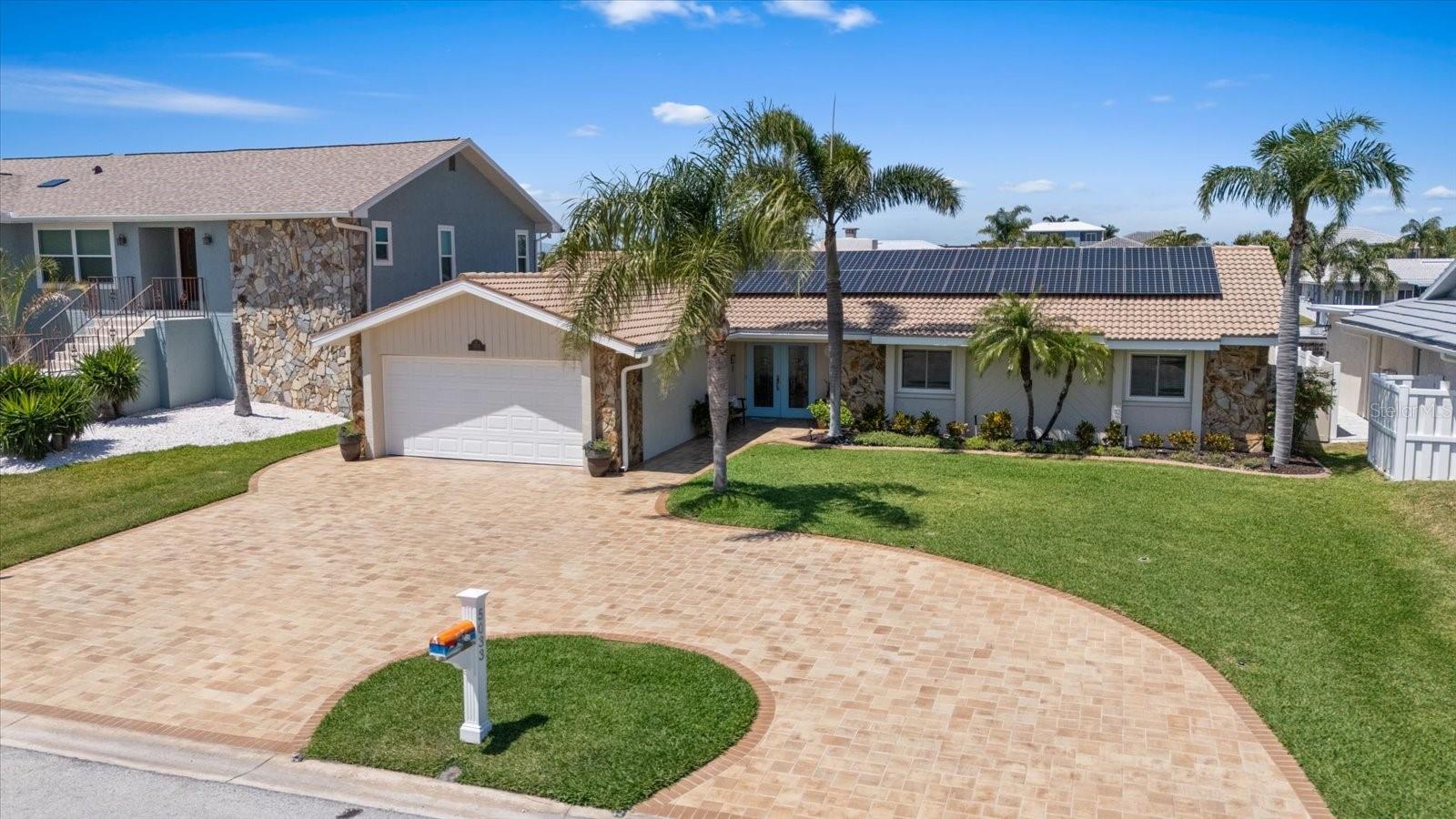 Listing photo id 1 for 5033 Cabrilla Court