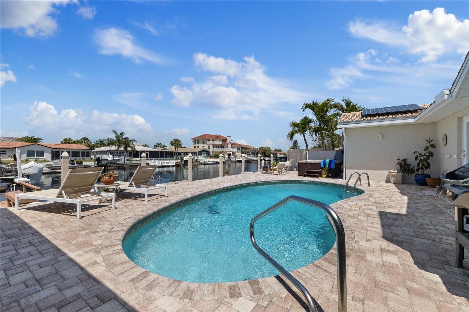 Listing photo id 37 for 5033 Cabrilla Court