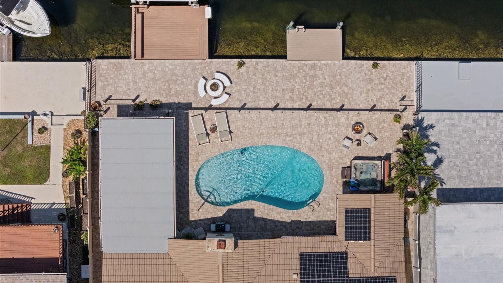 Listing photo id 3 for 5033 Cabrilla Court