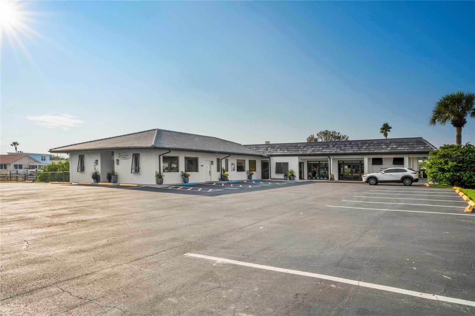 Listing photo id 74 for 5033 Cabrilla Court