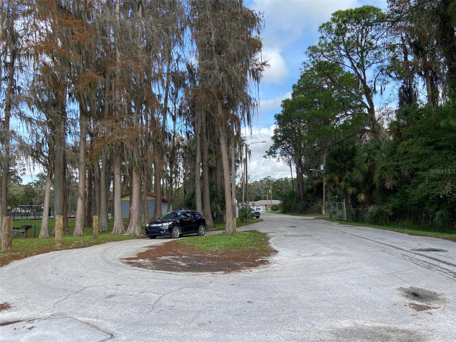 Image 12 of 23 For 11444 Lake Drive