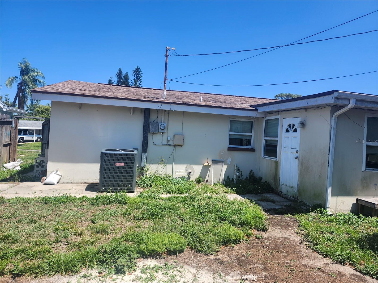 Listing photo id 15 for 1731 Dander Drive