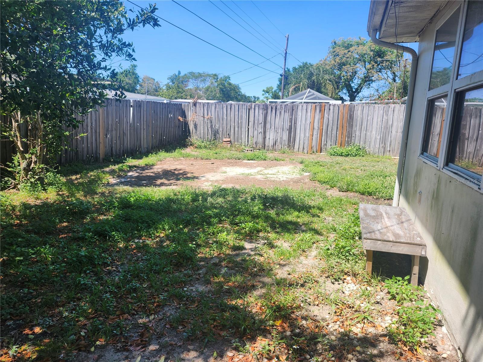 Listing photo id 22 for 1731 Dander Drive
