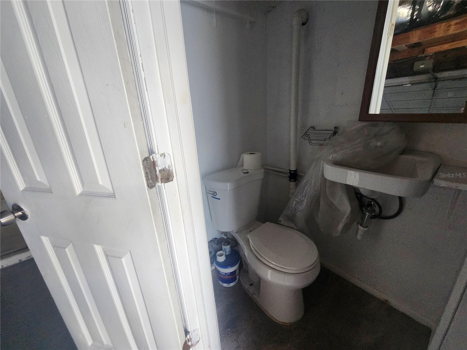 Listing photo id 37 for 1731 Dander Drive