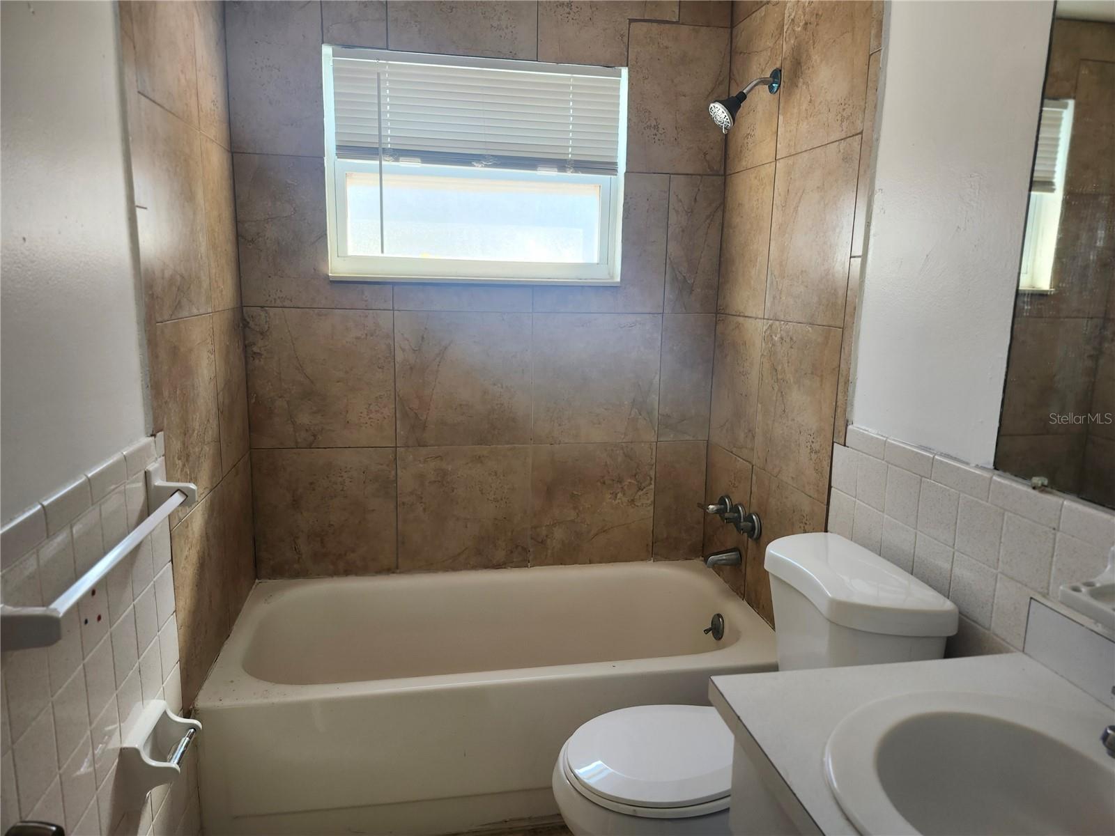 Listing photo id 5 for 1731 Dander Drive