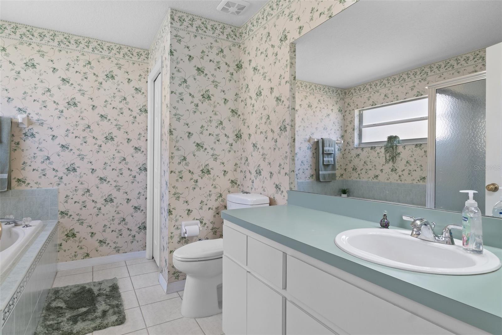 Listing photo id 21 for 3345 Carmen Avenue