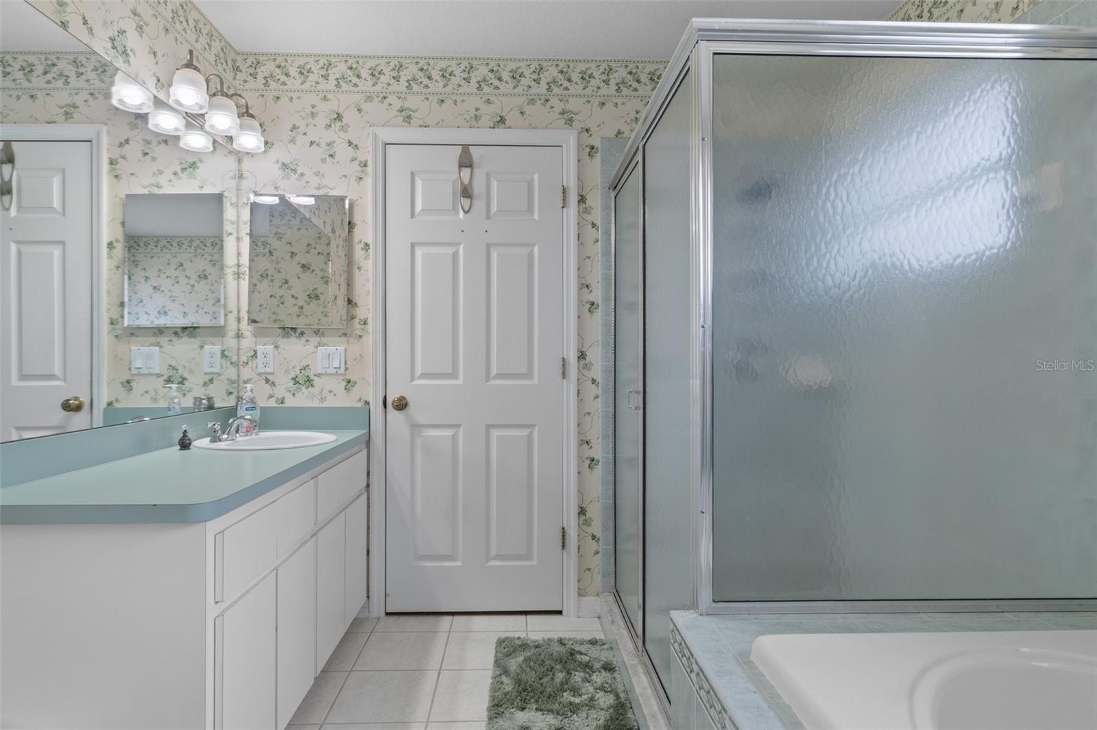 Listing photo id 22 for 3345 Carmen Avenue