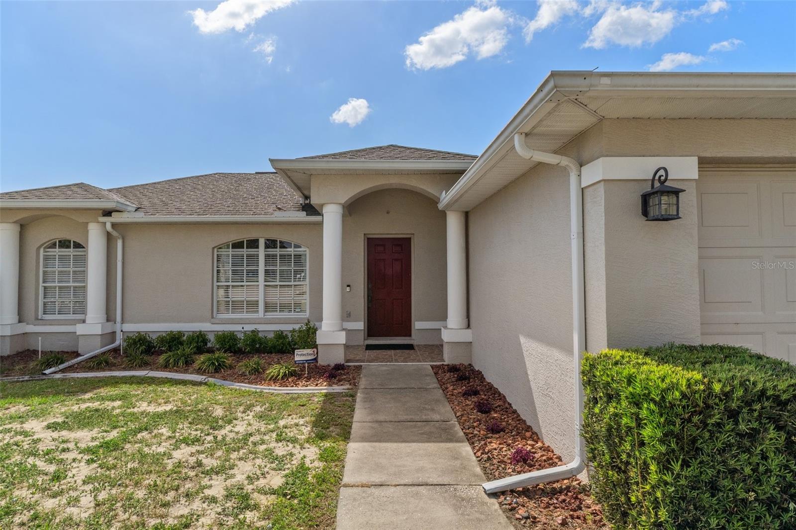 Listing photo id 4 for 3345 Carmen Avenue