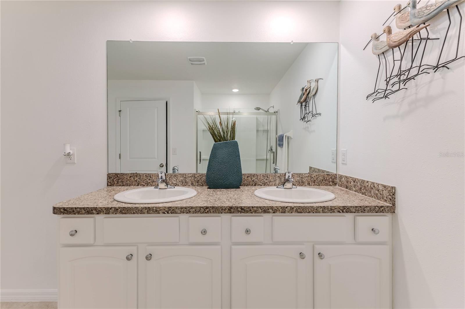 Image 30 of 52 For 13160 Golden Lime Avenue