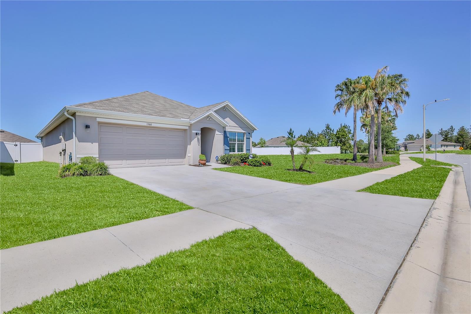 Image 4 of 52 For 13160 Golden Lime Avenue