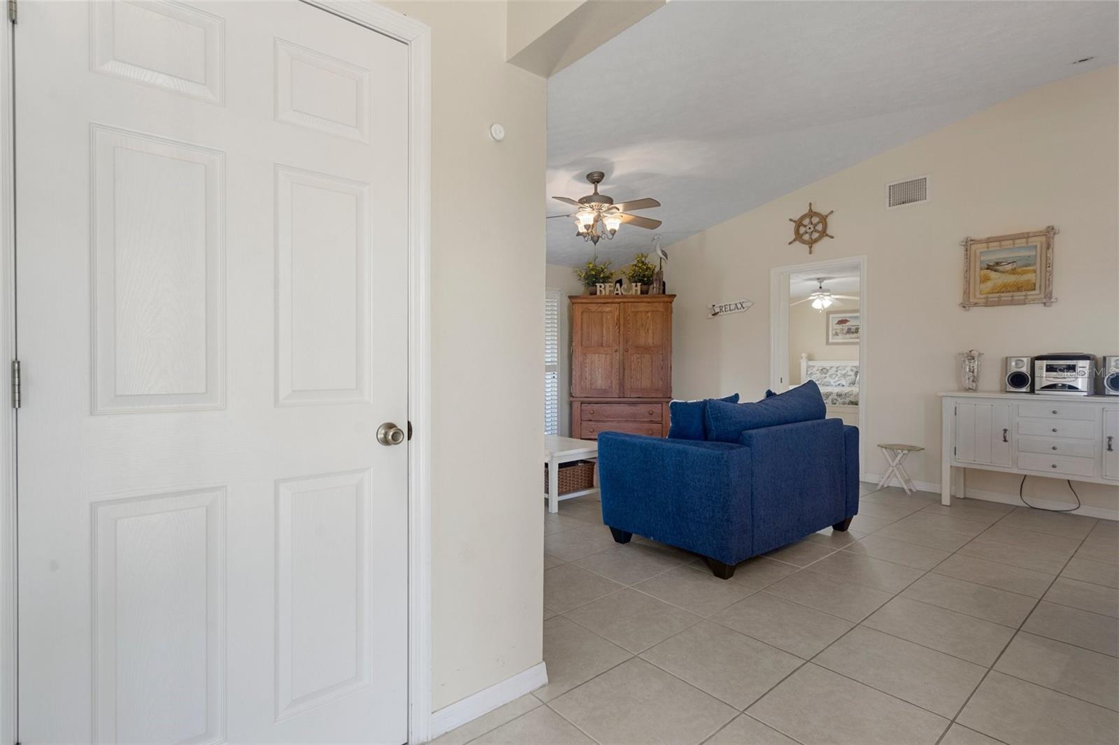 Image 21 of 51 For 11274 Cove Harbor Drive 11274