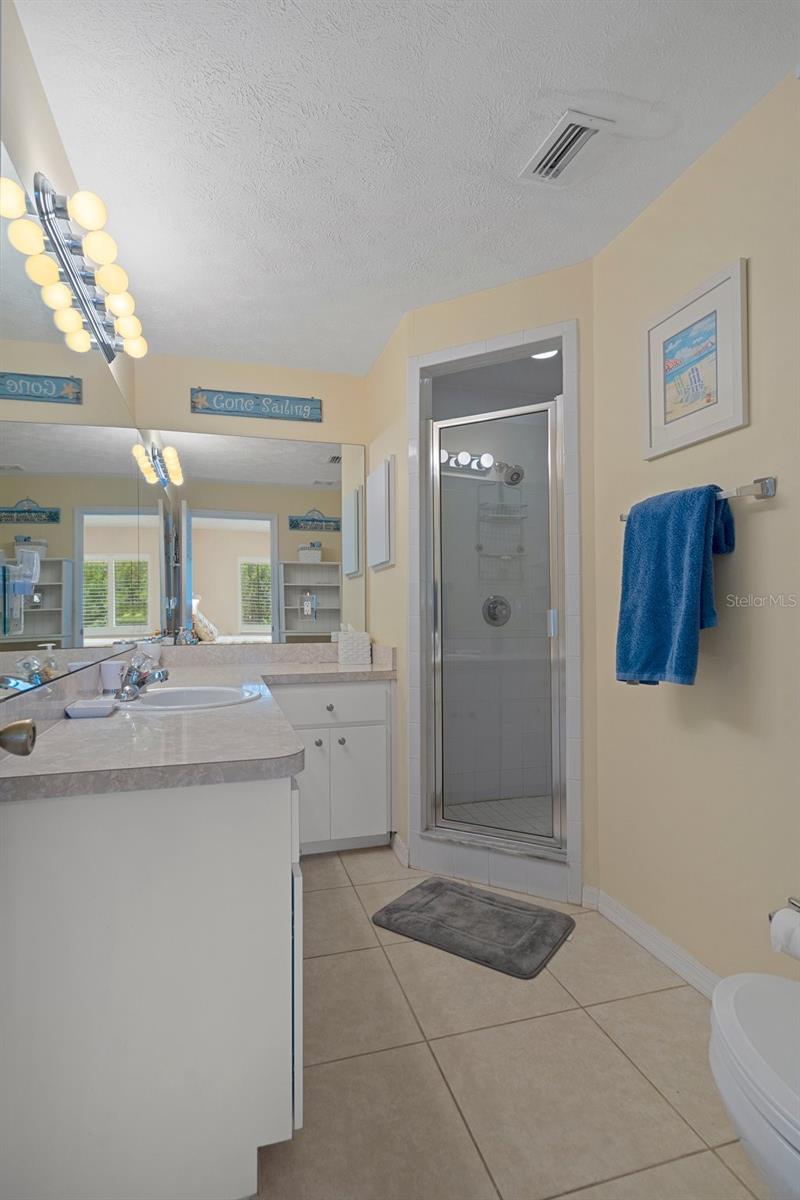 Image 32 of 51 For 11274 Cove Harbor Drive 11274