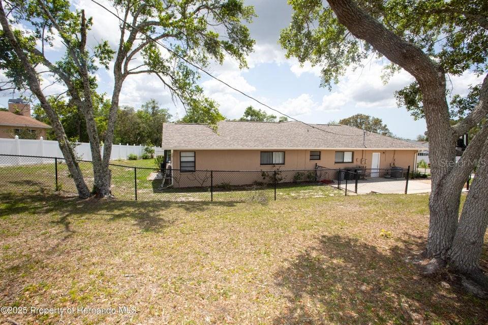 Image 2 of 43 For 13100 Fish Cove Drive