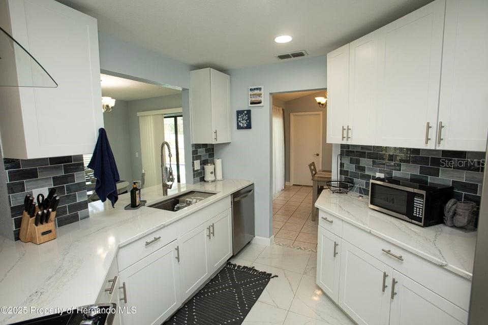 Image 21 of 43 For 13100 Fish Cove Drive