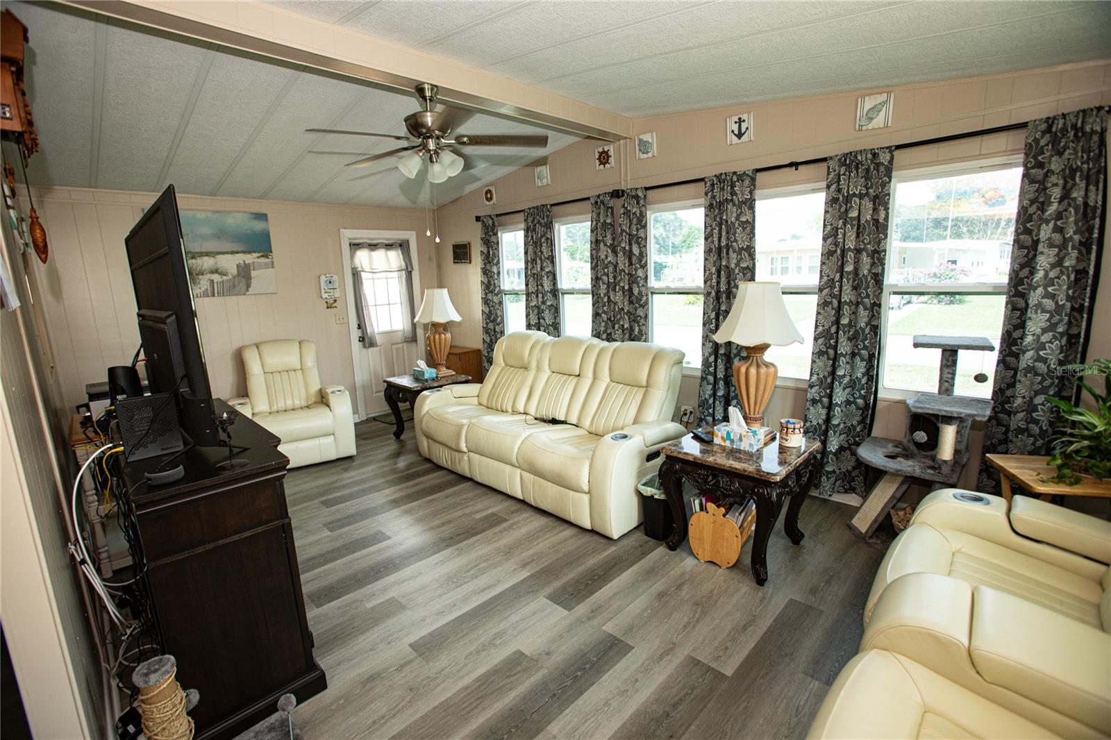 Image 12 of 62 For 7504 Country Club Drive