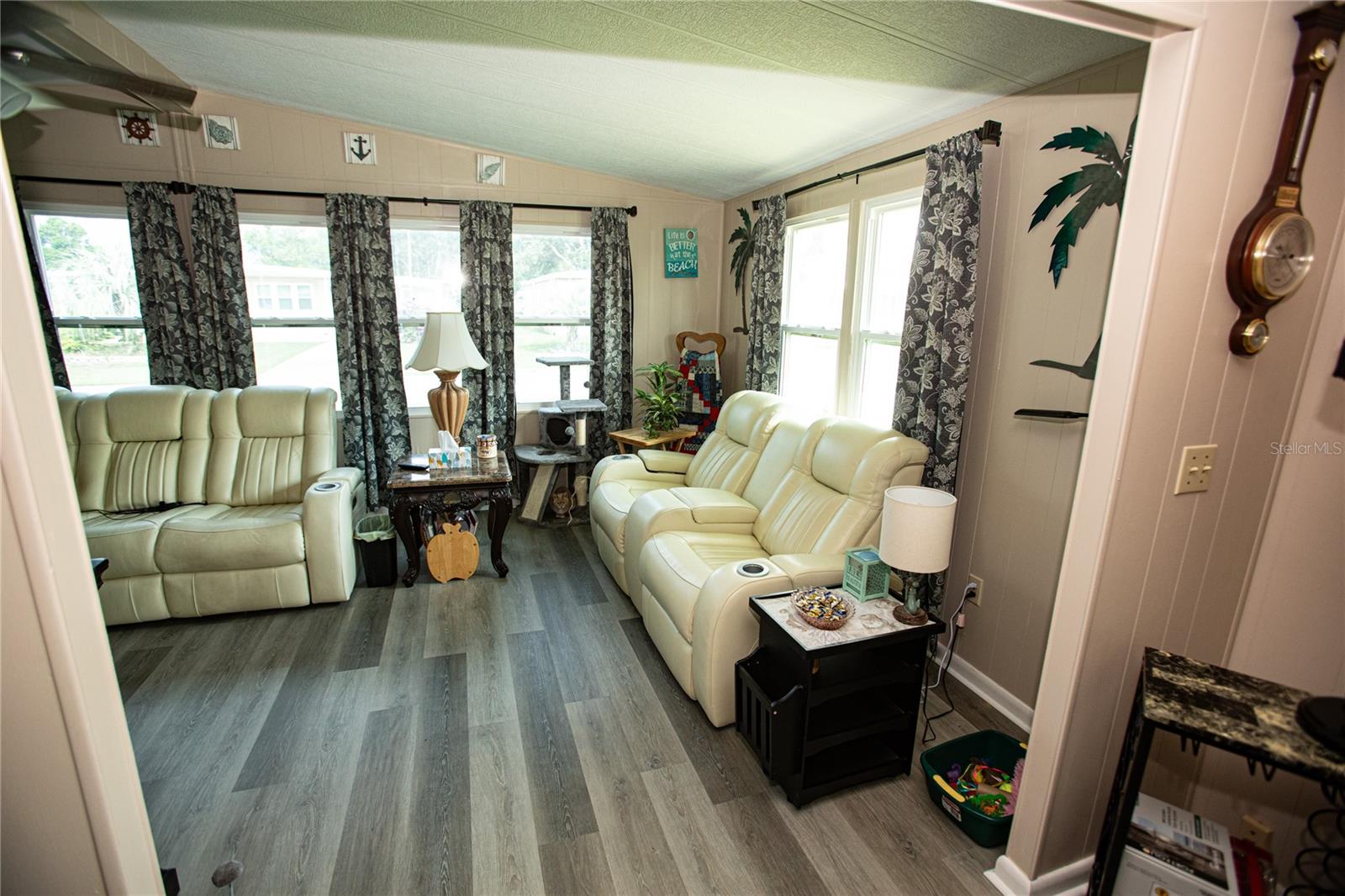 Image 13 of 62 For 7504 Country Club Drive